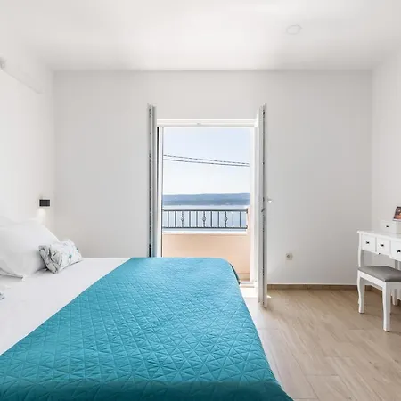 Bona Fide Sea View Mimice