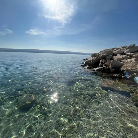 Bona Fide Sea View *