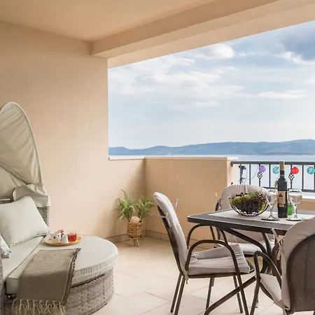 Bona Fide Sea View Apartmán *